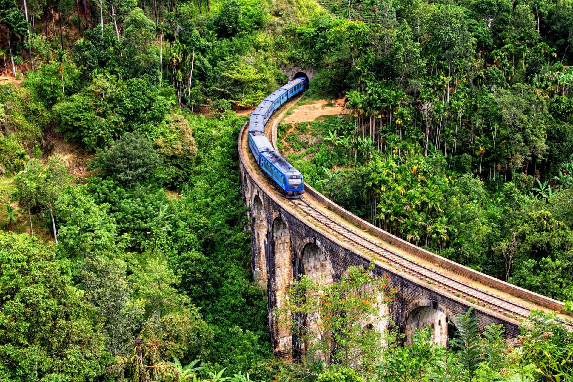 Train moving through Ella